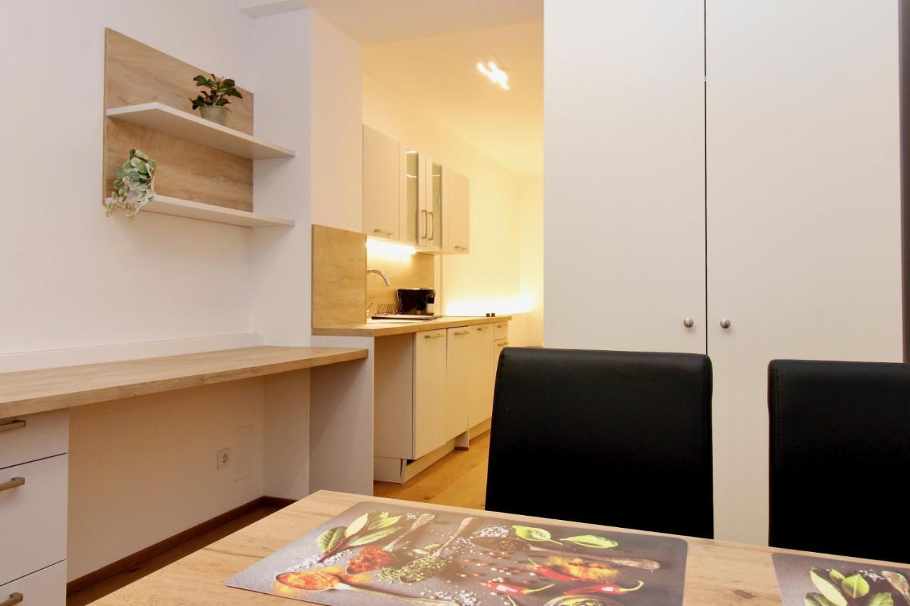 Central Studio Work And Travel Viena Exterior foto
